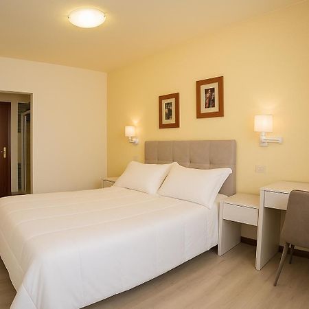 Elara Hotel Viveiro Eksteriør billede